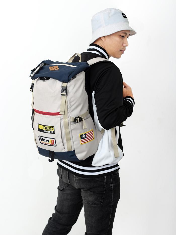 SKATERS WG016 - NAVY BLUE (Pre Order: 1 - 2 weeks) - Bumibox